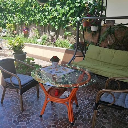 فيلا Little Garden House غييكا المظهر الخارجي الصورة