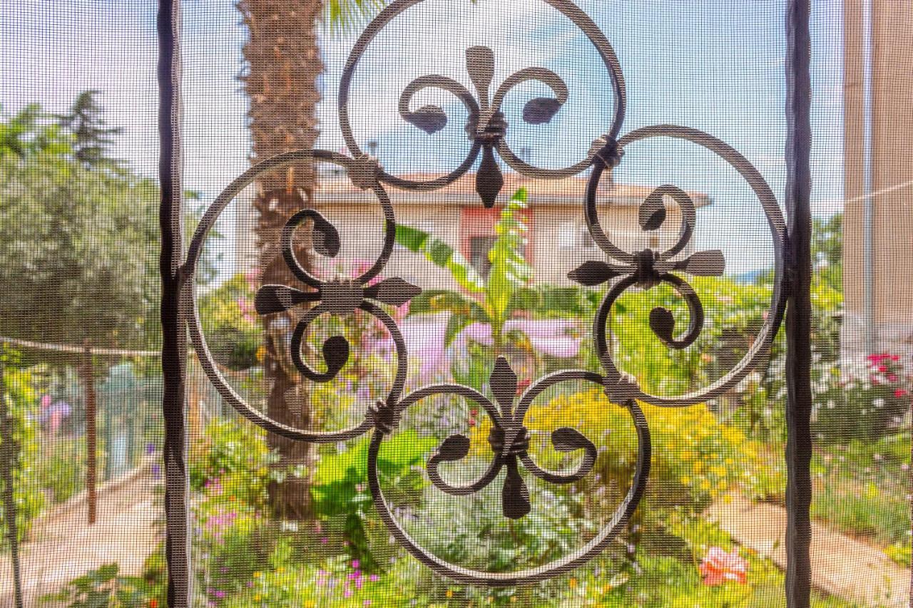 فيلا Little Garden House غييكا المظهر الخارجي الصورة